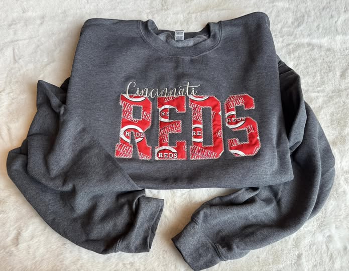 Cincinnati Reds applique crewneck