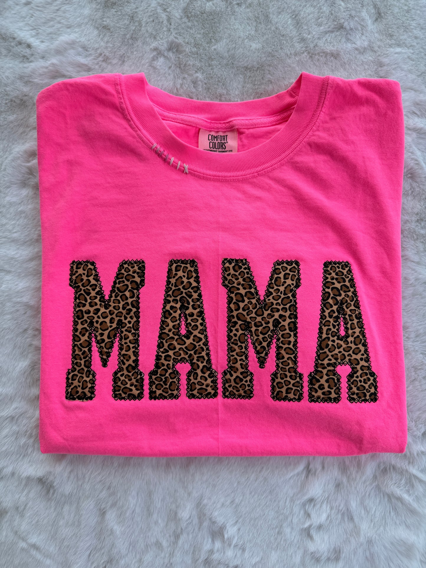 MAMA appliqué tee