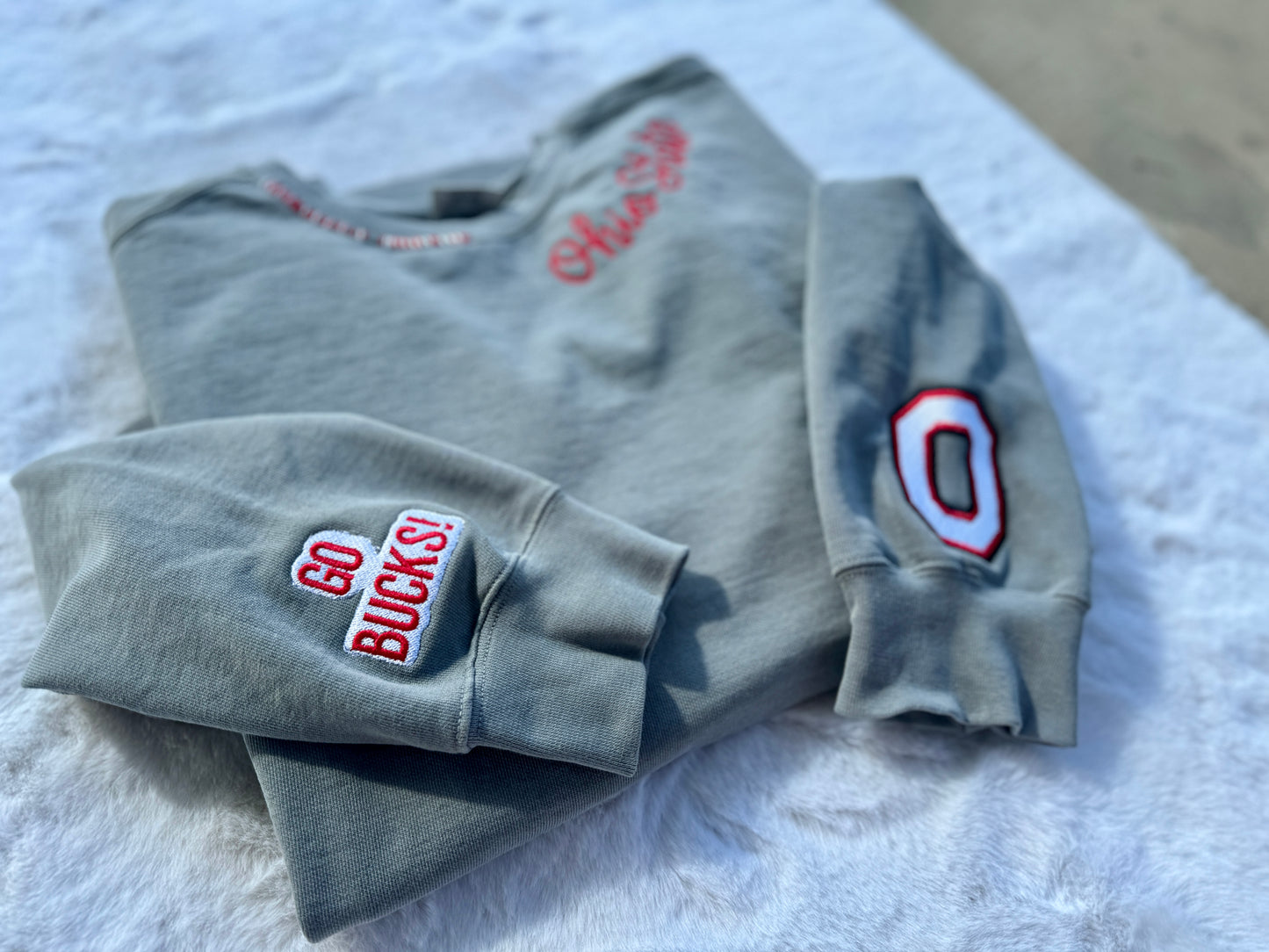 O-H-I-O Distressed comfort color crew