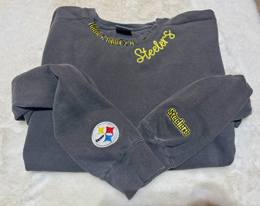 Pittsburg Steelers Distressed comfort color crew