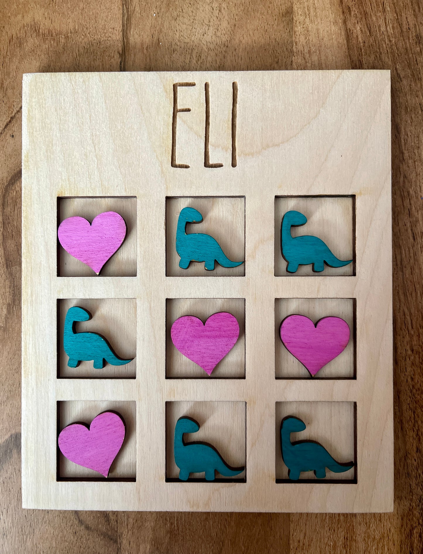 Tic tac toe valentine Dino edition